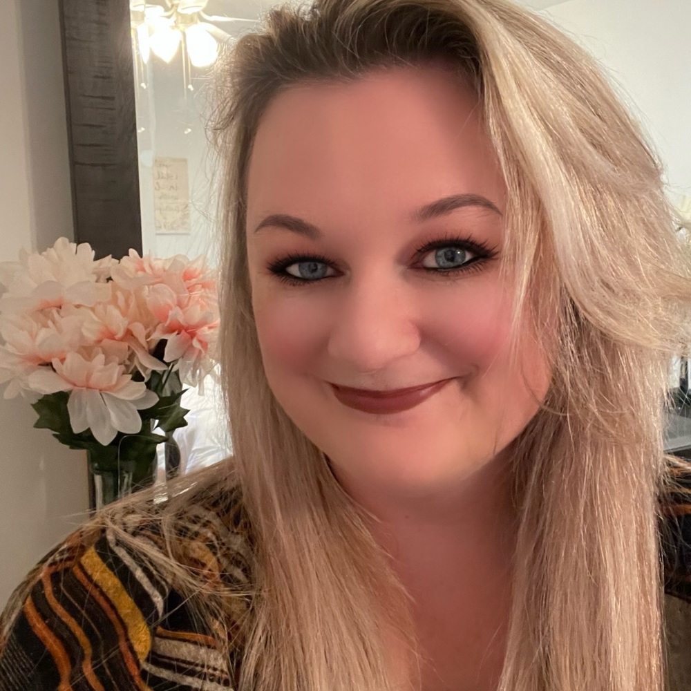 Meet your Posher, Stephannie